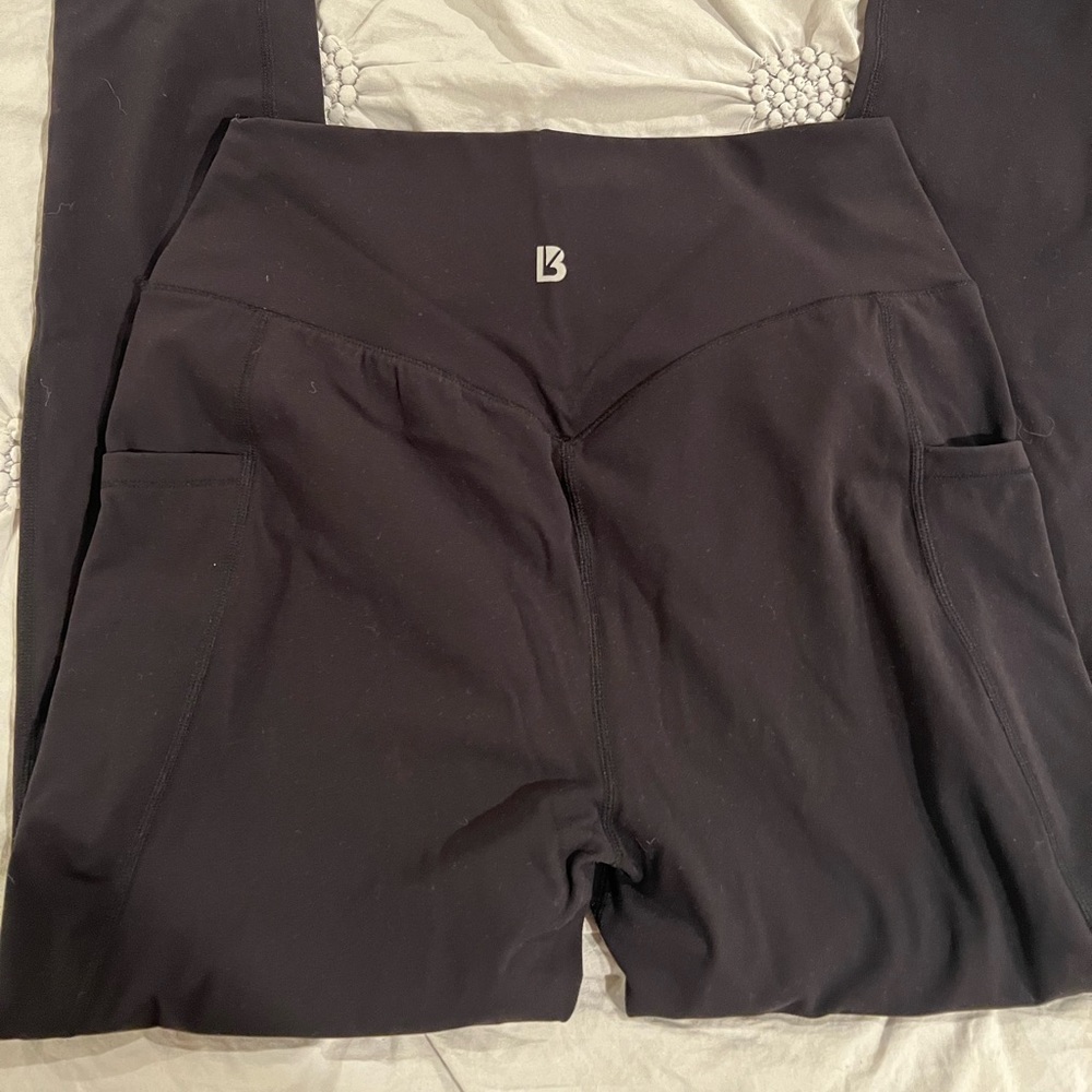 Buff bunny black leggings